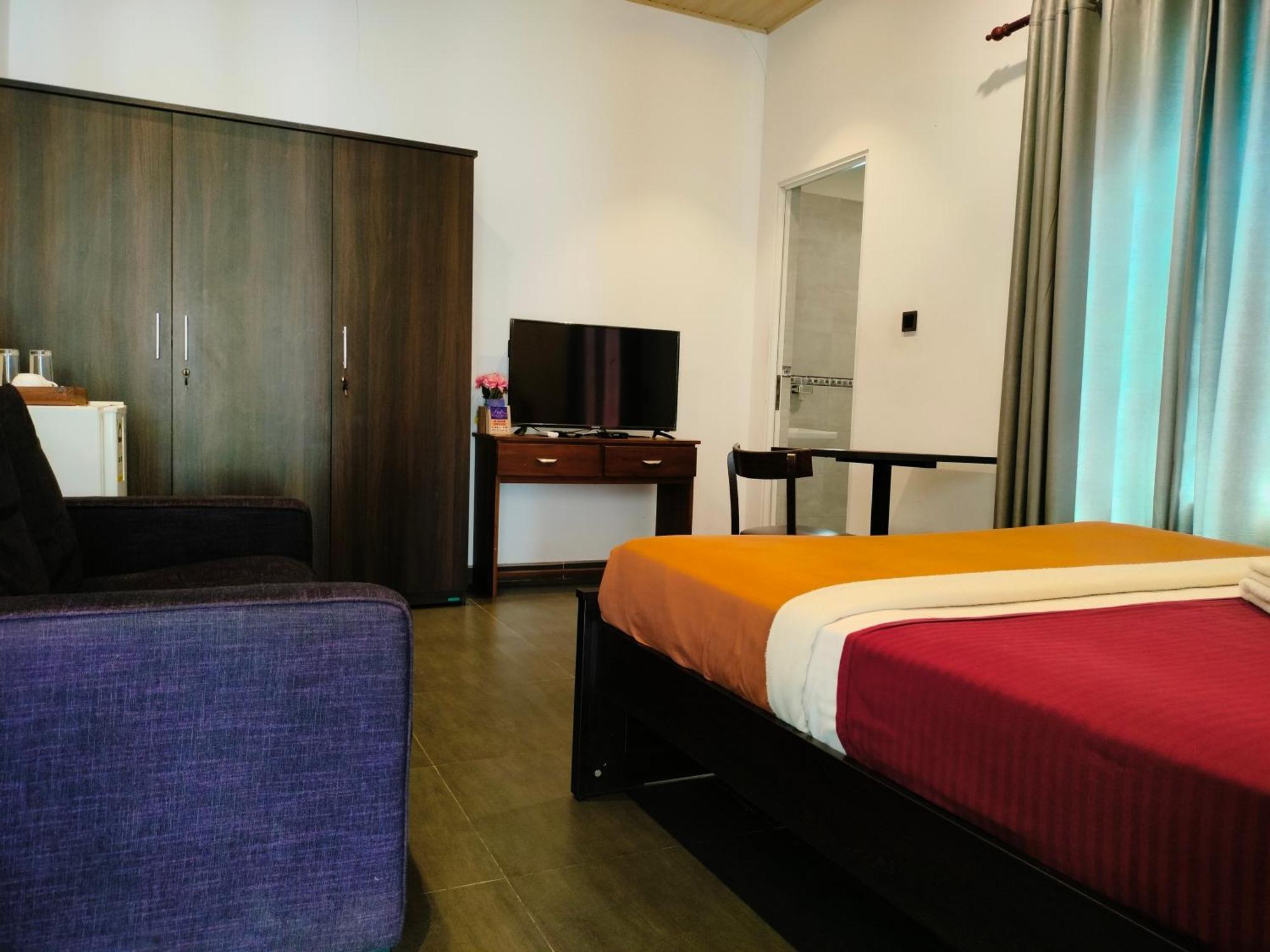 Taj Residence Puttalam Exterior photo