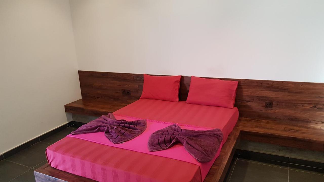 Taj Residence Puttalam Exterior photo